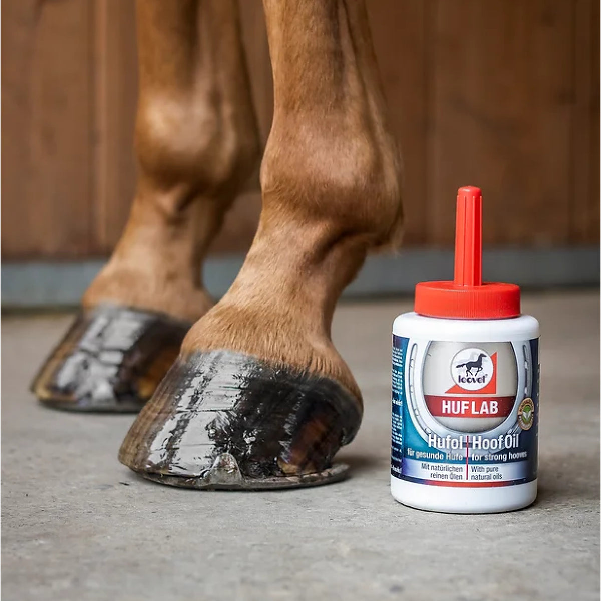 Leovet Hoof Lab Hoof Oil i 450 ml flaske til heste – billede 2