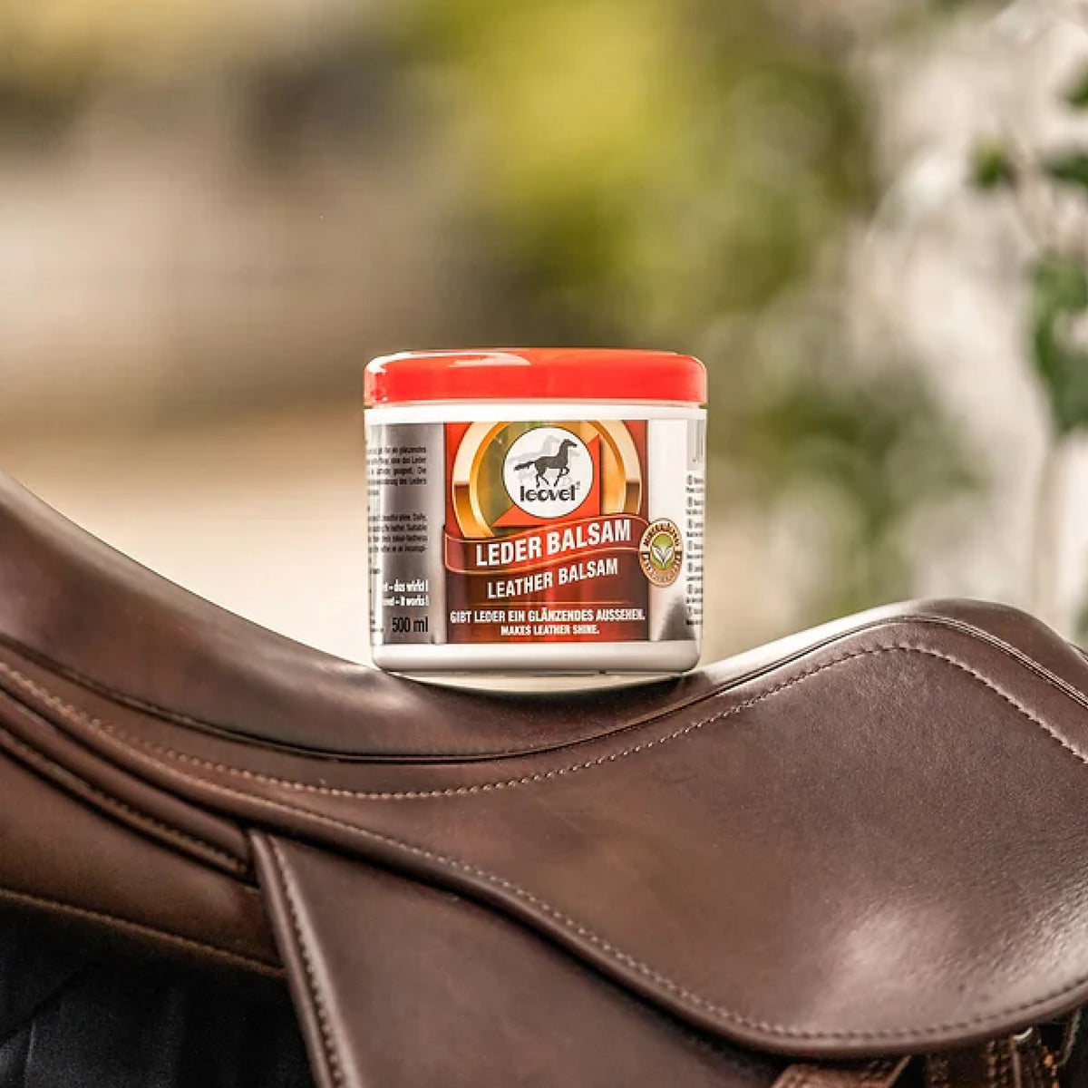 Leovet Leather Balsam i 500 ml flaske til heste – billede 2