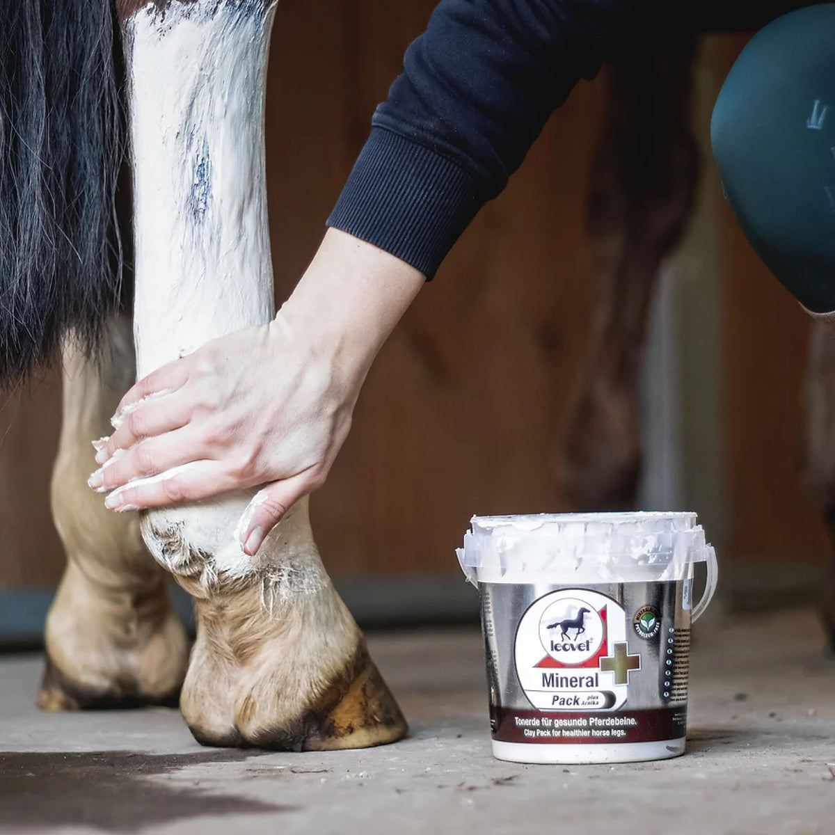 Leovet Mineral Pack Køleler i 1,5 kg pose til heste – billede 2