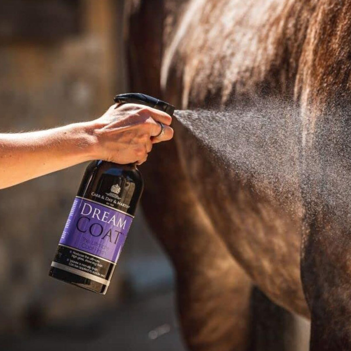 CDM Dream Coat Spray 1 ltr til heste fra Carr & Day & Martin – billede 2