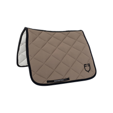 Equestro Underlag Dressur 17" Walnut/Black til heste fra Trolle Company A/S