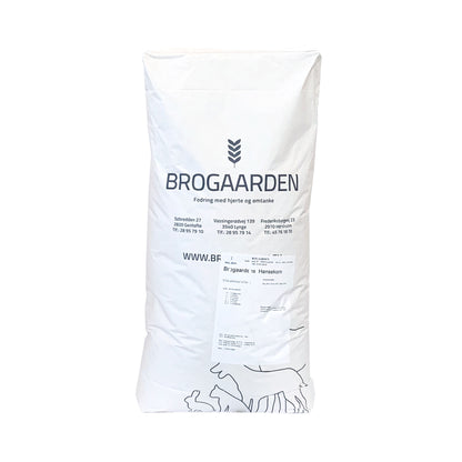 Brogaarden Hønsekorn Byg, Hvede & Majs i 18 kg sæk til høns – billede 2