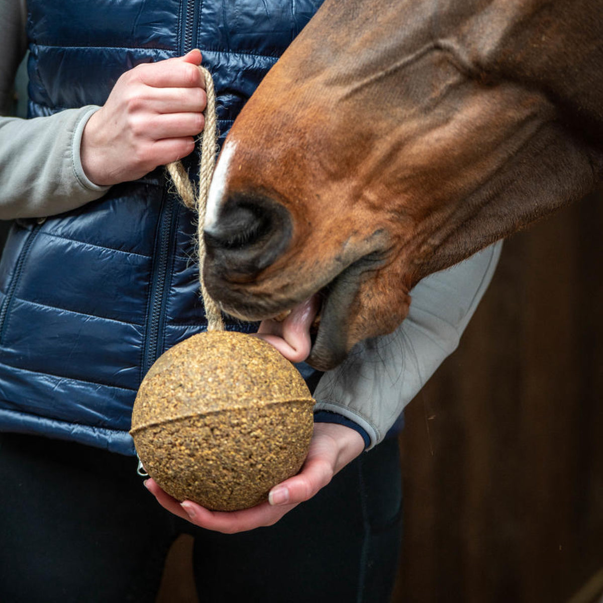 Unika Balls Prequalm i 1,8 kg pose til heste fra EKKIA SAS – billede 5