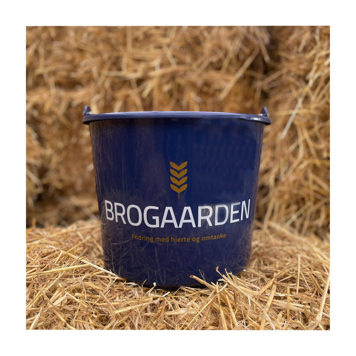 Brogaarden Spand m. Hank 12 ltr til heste